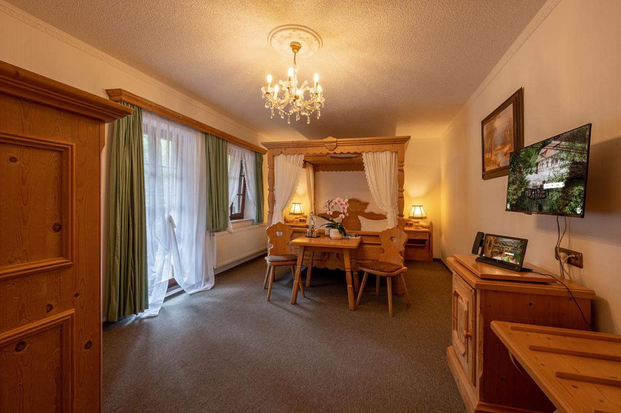 Zur Margarethenmuehle - Landgasthof Und Waldhotel Rosswein 外观 照片