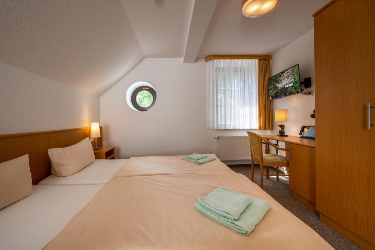 Zur Margarethenmuehle - Landgasthof Und Waldhotel Rosswein 外观 照片