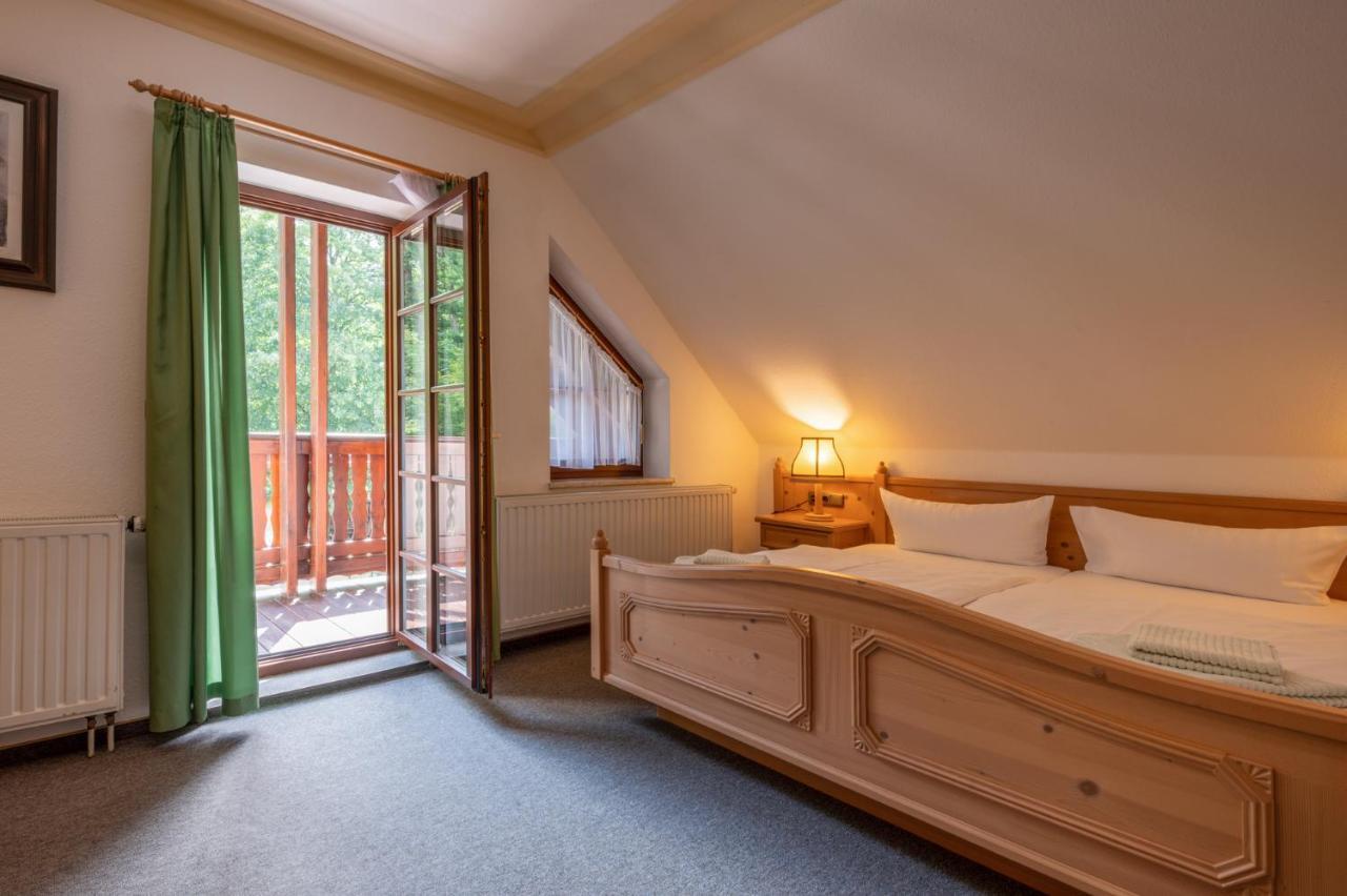 Zur Margarethenmuehle - Landgasthof Und Waldhotel Rosswein 外观 照片