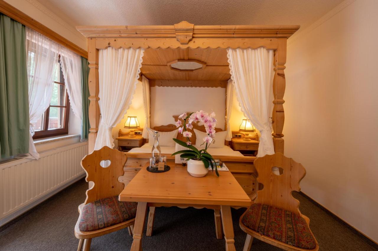 Zur Margarethenmuehle - Landgasthof Und Waldhotel Rosswein 外观 照片