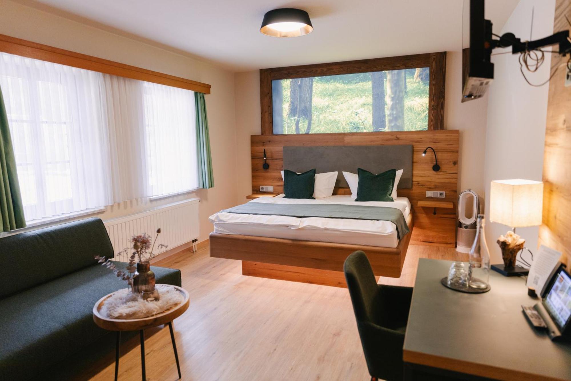 Zur Margarethenmuehle - Landgasthof Und Waldhotel Rosswein 外观 照片